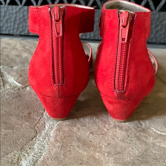 Jaclyn Smith Red Shoes🔥 Offers Welcomed 🌹 - Picture 2 of 4